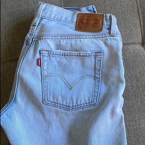 Levi’s 501 distressed